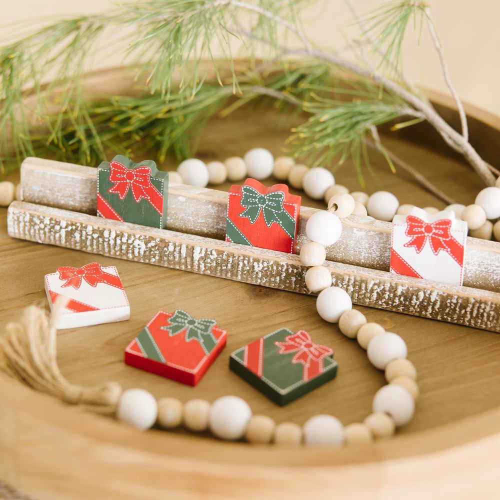 Dwella Decor Wooden GIFTS Shapes - Holiday Decor Set