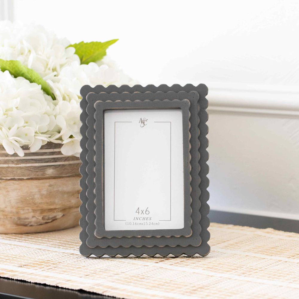 6x8 Scallop Wood Photo Frame - Grey